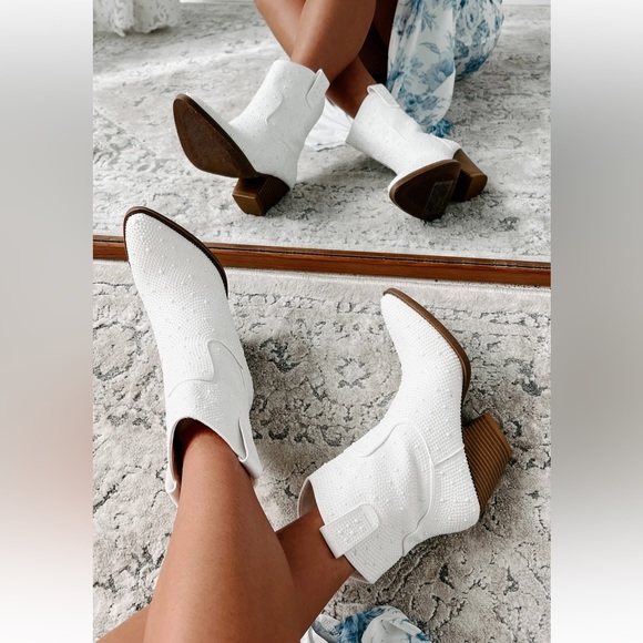 Ivory Forever beaded cowboy boot - Picture 6 of 10